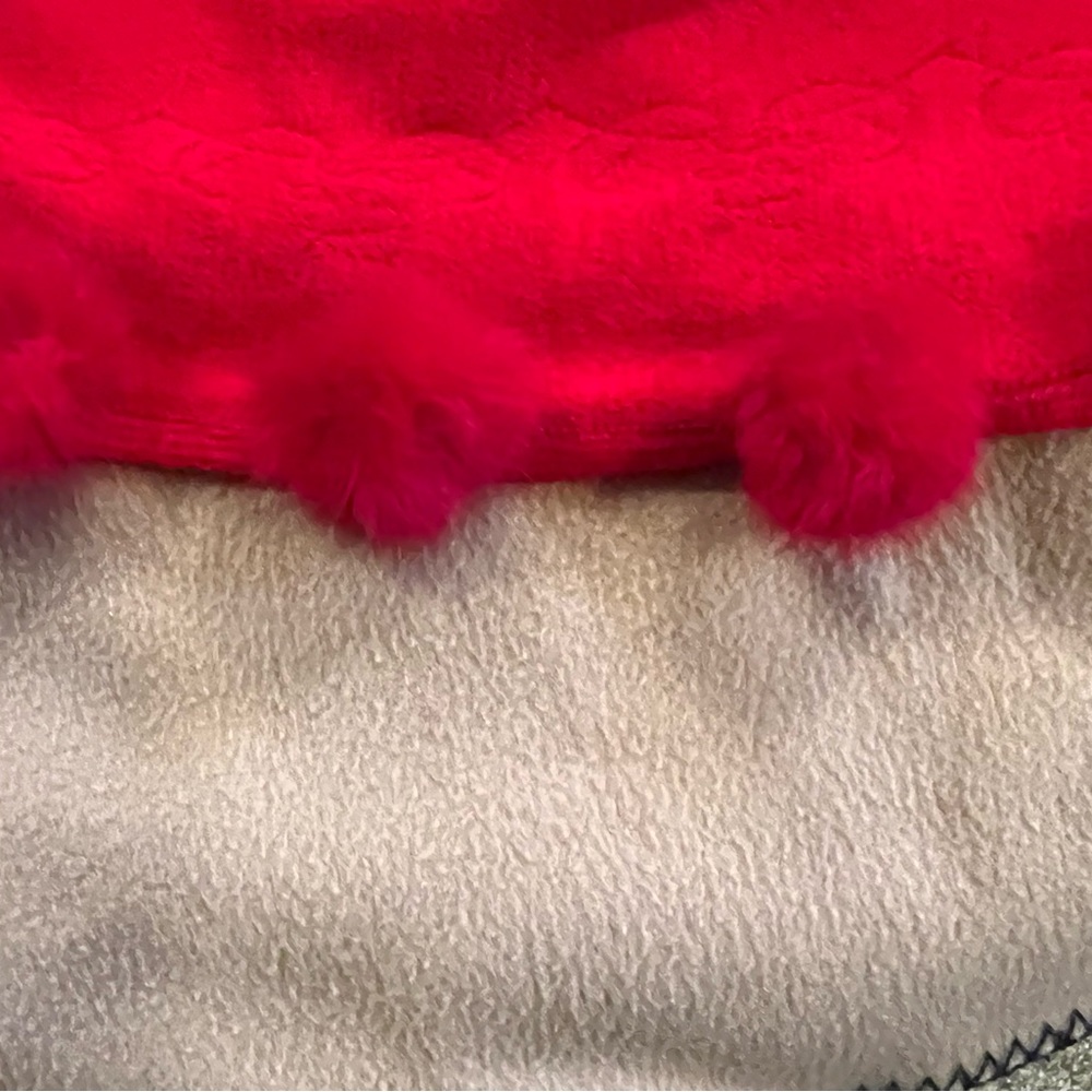 Red wrap - Picture 2 of 5